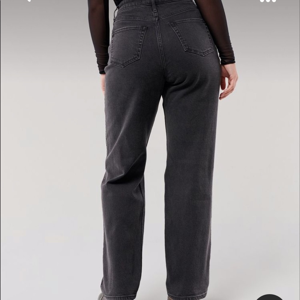 NWT Hollister Ladies Curvy Ultra High-Rise Dad Jeans, 15R, SOLD OUT ONLINE